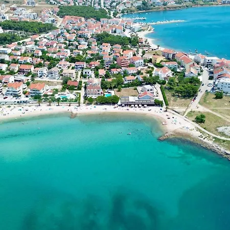 Navis * Povljana