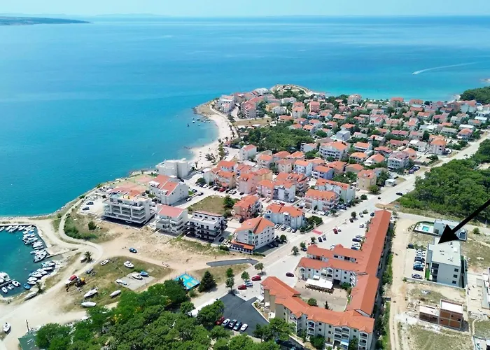 Navis * Povljana